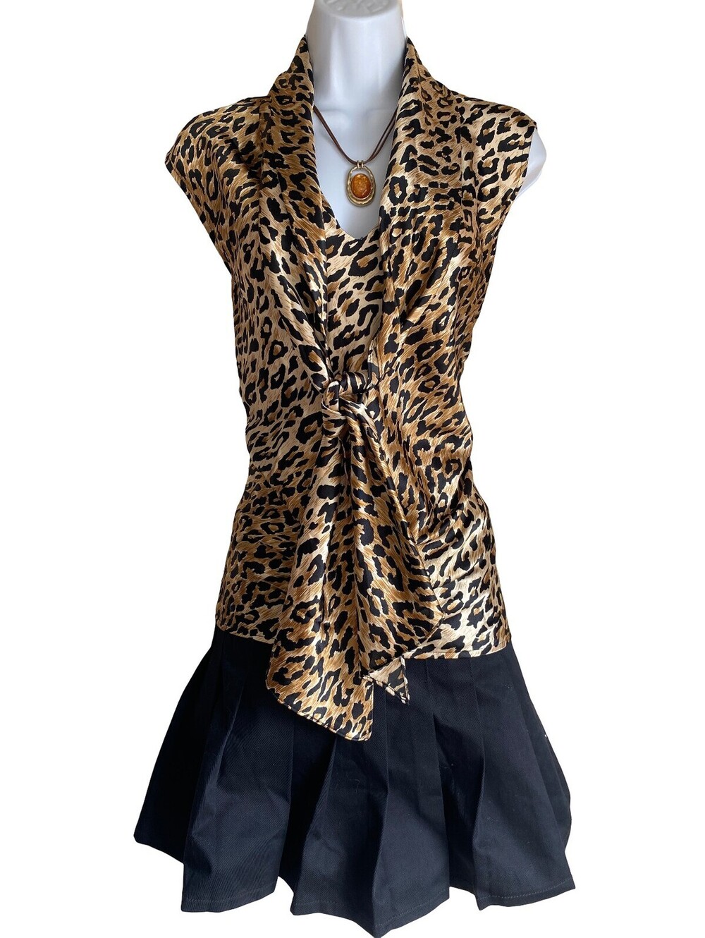 Vintage Kasper Plus 2X Leopard Print Sleeveless Tie Front Blouse Mob Wife Boho